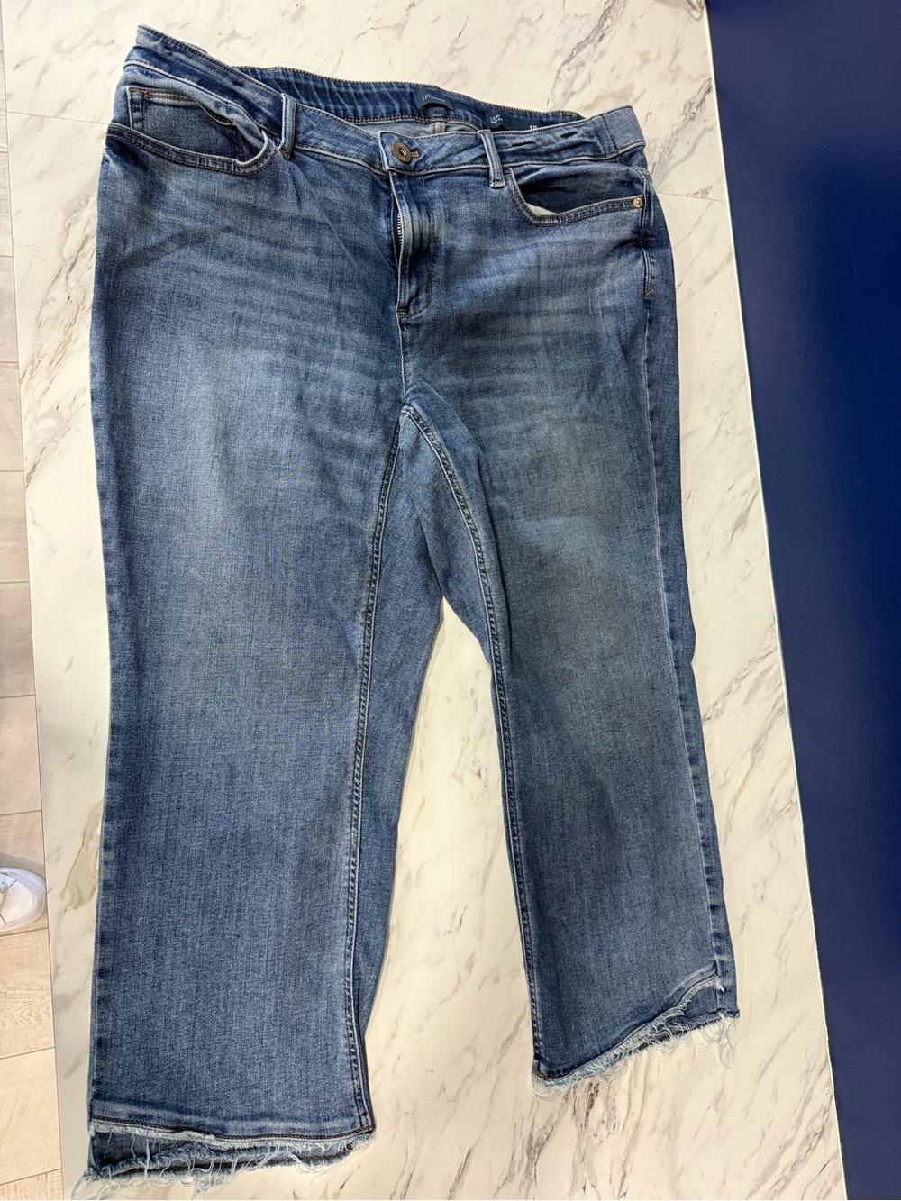 J. Jill Cropped Ankle Jeans in Medium Blue Wash